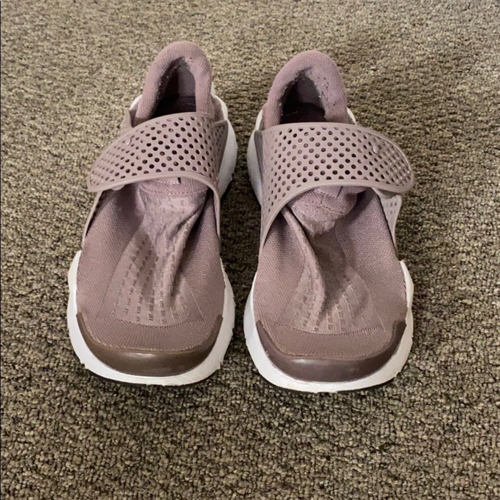 Nike sock dart